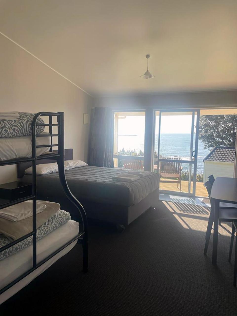 Belt Road Seaside Holiday Park New Plymouth Exterior photo