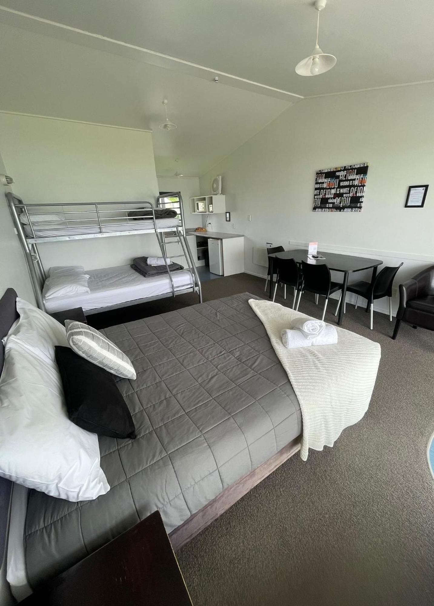 Belt Road Seaside Holiday Park New Plymouth Exterior photo