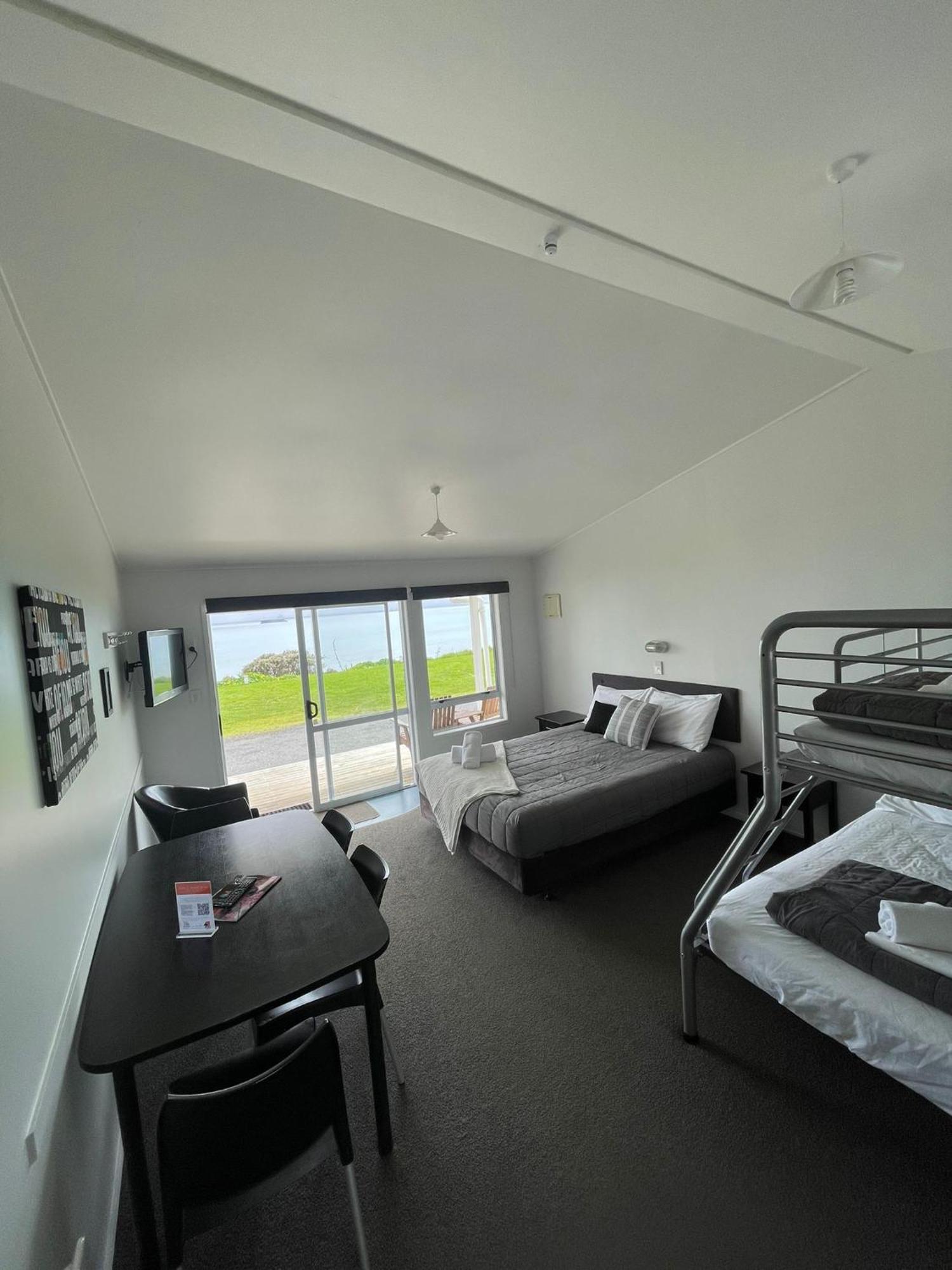 Belt Road Seaside Holiday Park New Plymouth Exterior photo